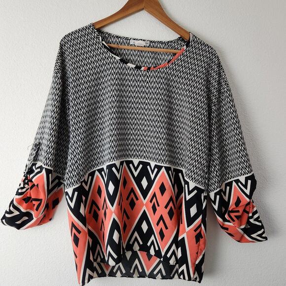 Moa Moa Chevron Geometric Black Cream Coral Top Size Medium - Picture 1 of 6